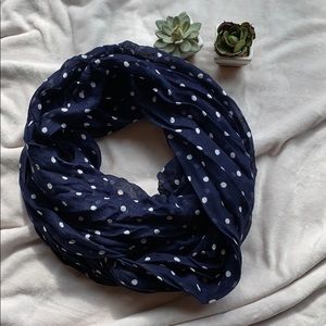 ☀️ 3/$25 New York & Company Navy Infinity Scarf